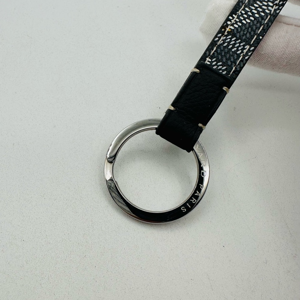 Goyard Sesame Key Ring Gray White - Picture 3 of 9